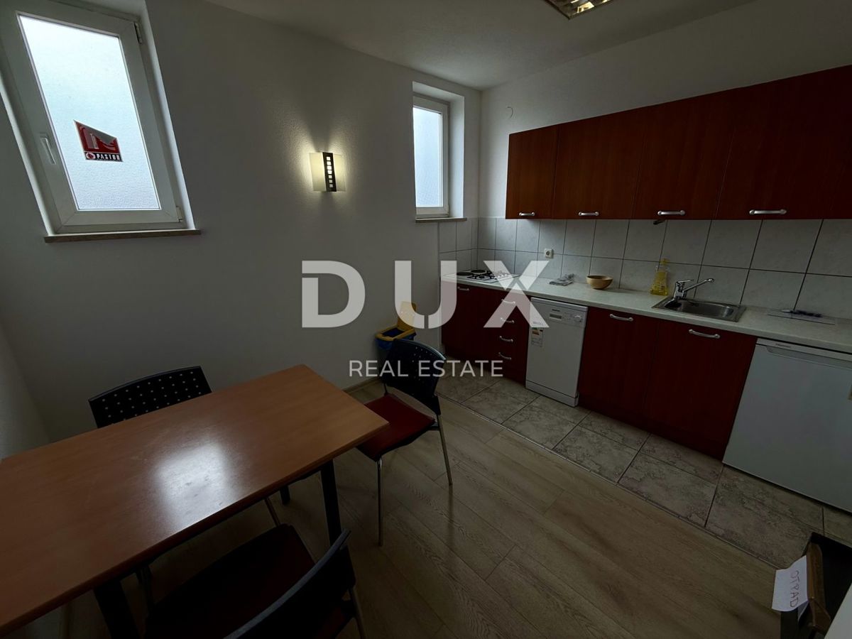 ZAGREB, VOLTINO - poslovna stavba 266 m² BFA, 4 nadstropja, 4 parkirna mesta!