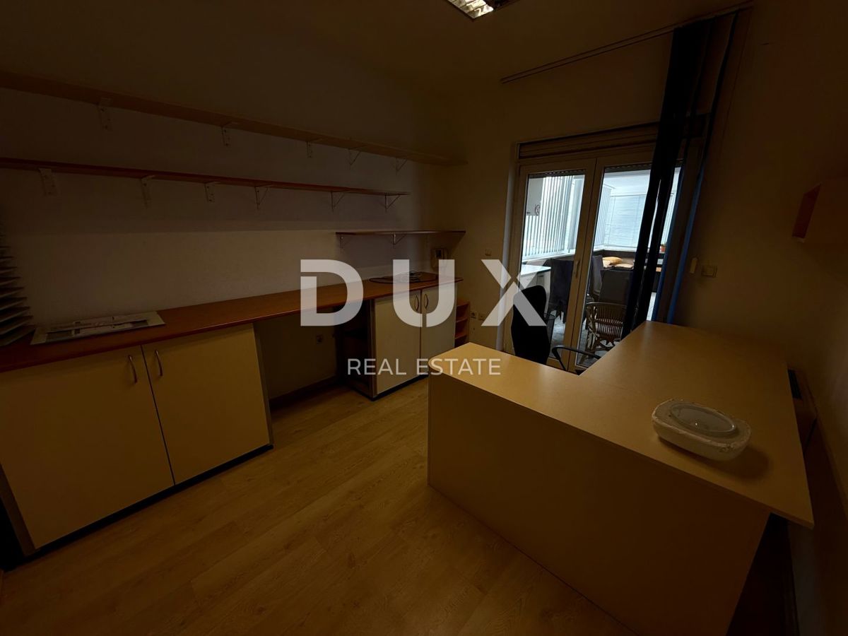 ZAGREB, VOLTINO - poslovna stavba 266 m² BFA, 4 nadstropja, 4 parkirna mesta!