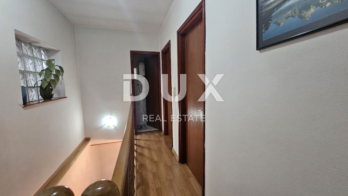 ČAVLE - hiša z garažo in vrtom v zelo mirnem okolju