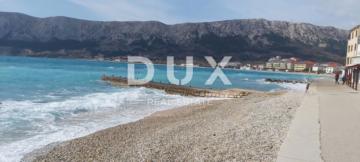 OTOK KRK, BAŠKA - 1 SPALNICA + DNEVNA SOBA Apartma v pritličju, pogled na zelenje