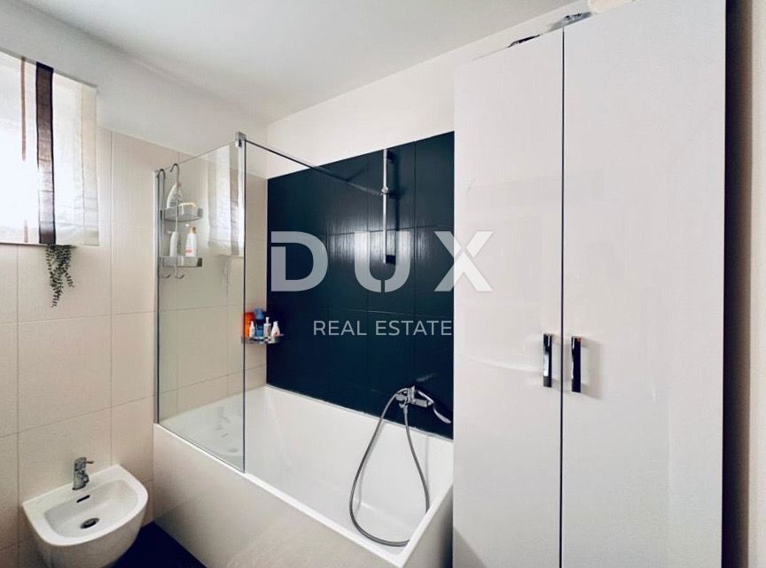 ISTRA, PULA - Prostorno in moderno opremljeno stanovanje, 103 m², 1. nadstropje 