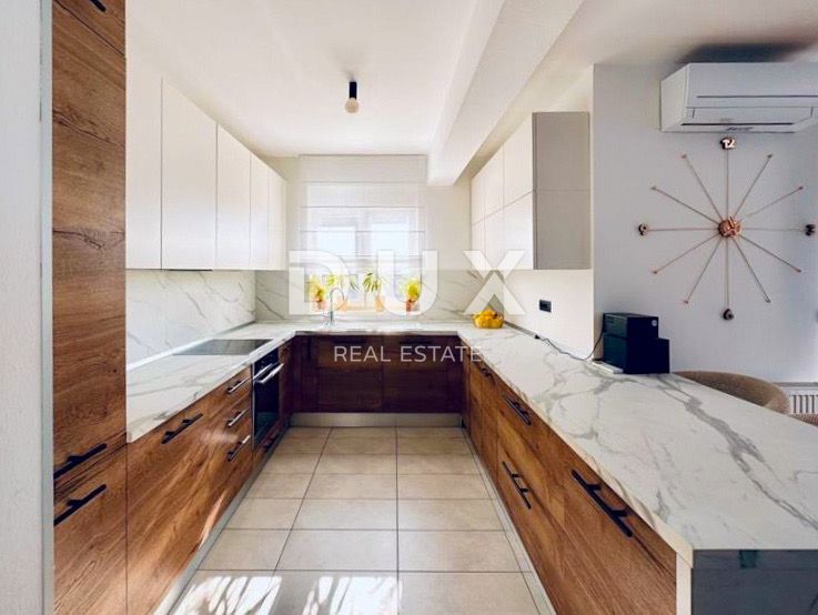 ISTRA, PULA - Prostorno in moderno opremljeno stanovanje, 103 m², 1. nadstropje 
