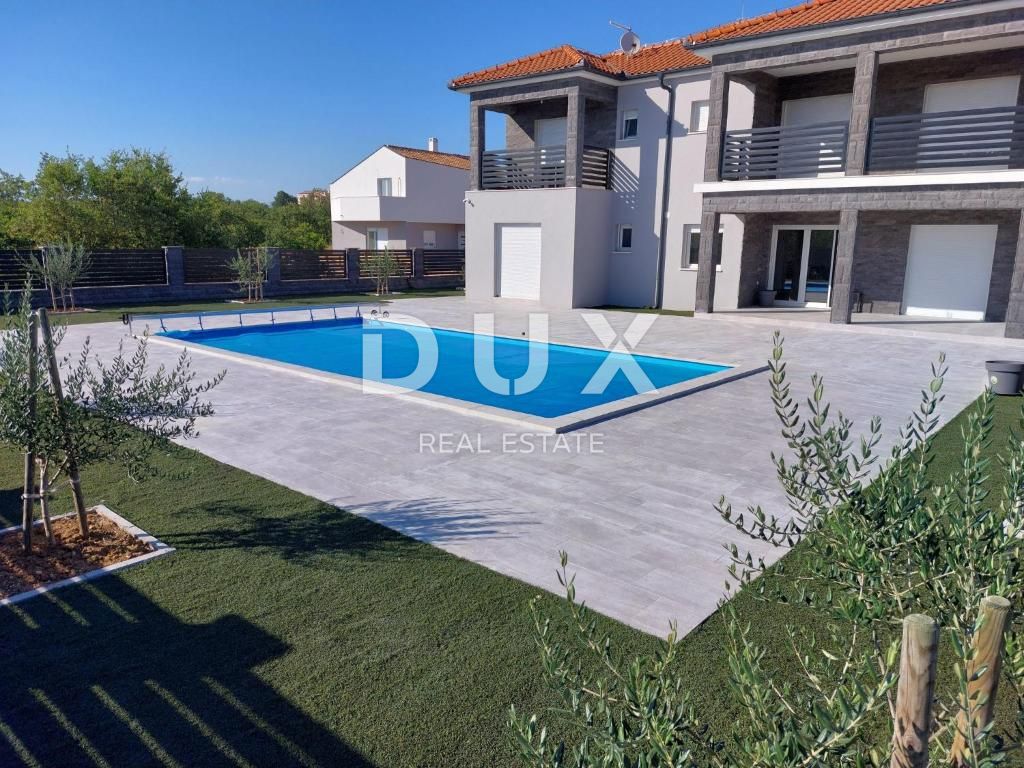 ZADAR, MURVICA - Vila z bazenom in velikim vrtom!
