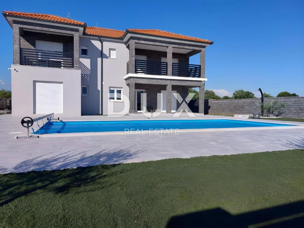 ZADAR, MURVICA - Vila z bazenom in velikim vrtom!