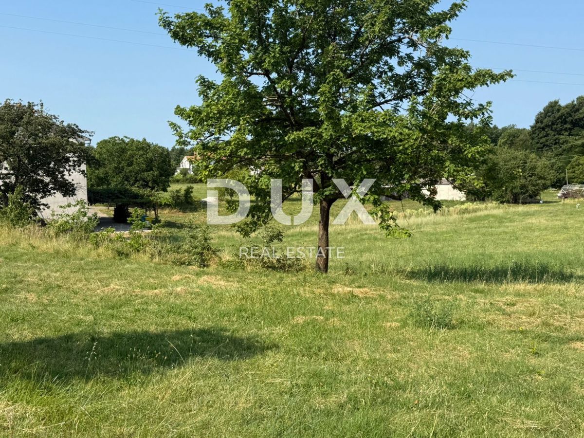 ISTRA, BARBAN - Gradbeno zemljišče na mirni lokaciji