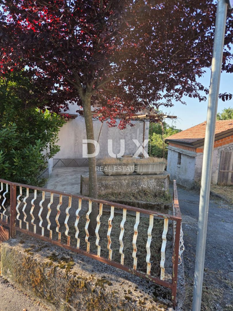 RIJEKA, VIŠKOVO - hiša in gospodarsko poslopje + dvorišče s pogledom na morje! PRILOŽNOST!