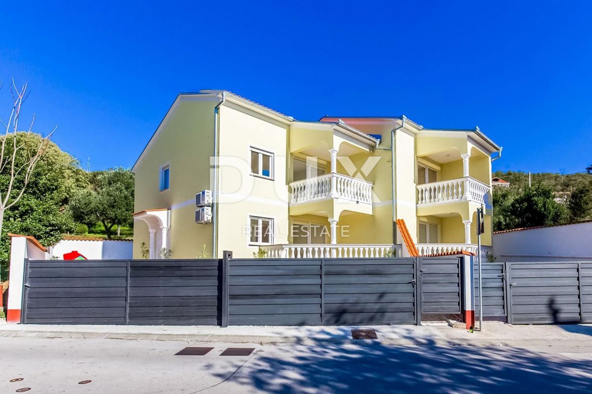 CRIKVENICA, DRAMALJ - Novozgrajena vila z bazenom