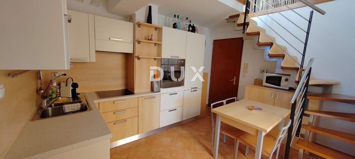 ISTRA, PREMANTURA - dvonadstropno stanovanje na mirni lokaciji in le nekaj korakov od morja! 