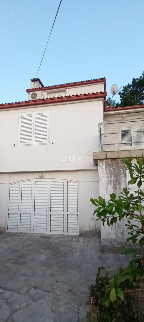 KRALJEVICA - hiša z dvema apartmajema, druga vrsta do morja