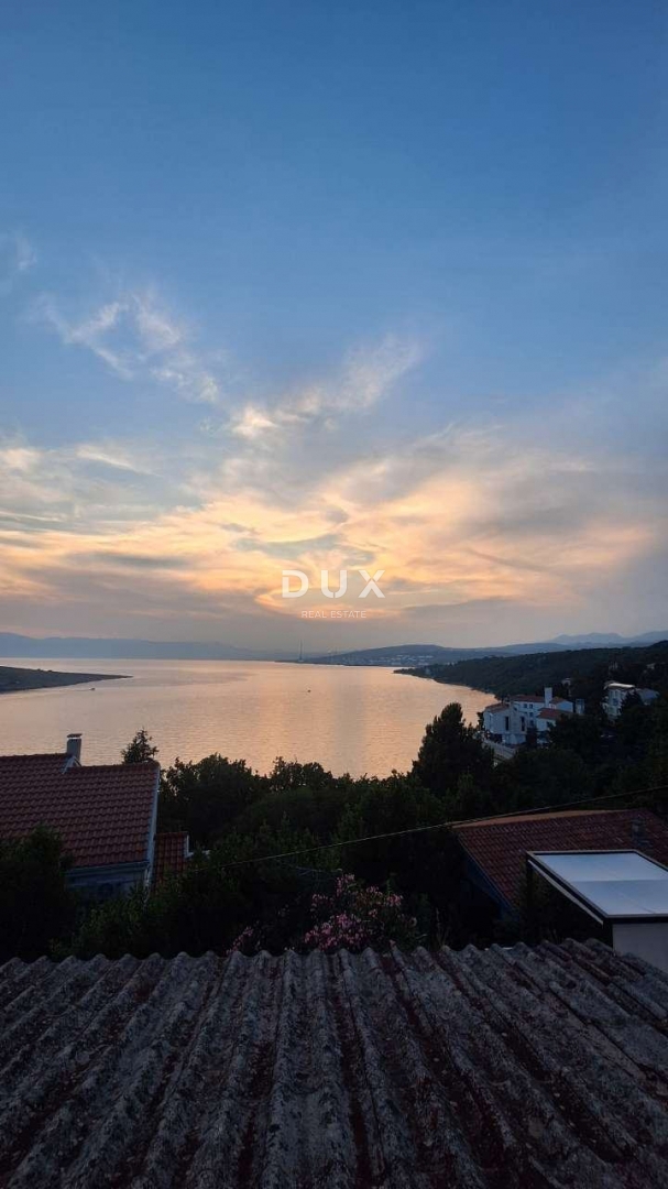 KRALJEVICA - hiša z dvema apartmajema, druga vrsta do morja