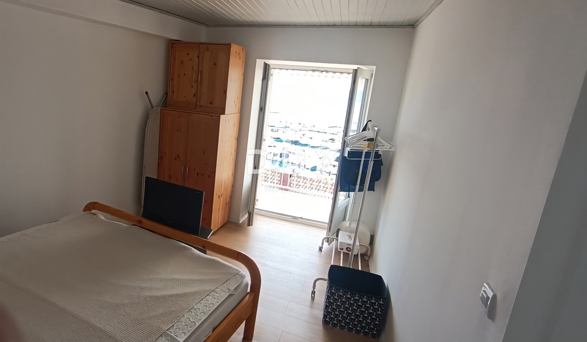 NOVI VINODOLSKI - apartma s čudovitim pogledom na morje in marino