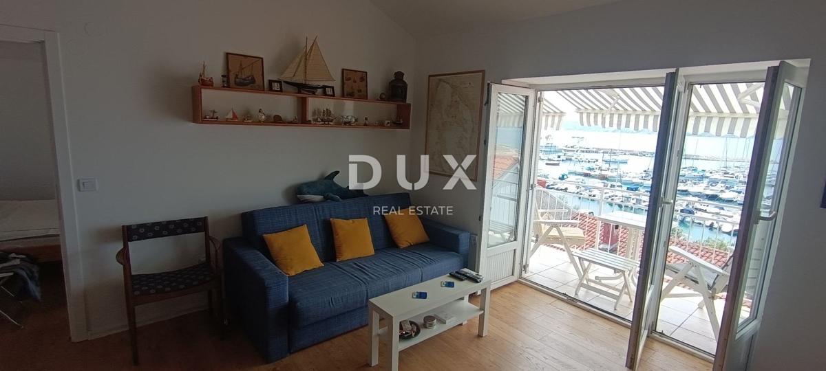 NOVI VINODOLSKI - apartma s čudovitim pogledom na morje in marino