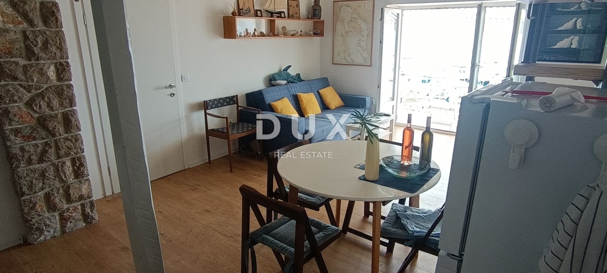 NOVI VINODOLSKI - apartma s čudovitim pogledom na morje in marino