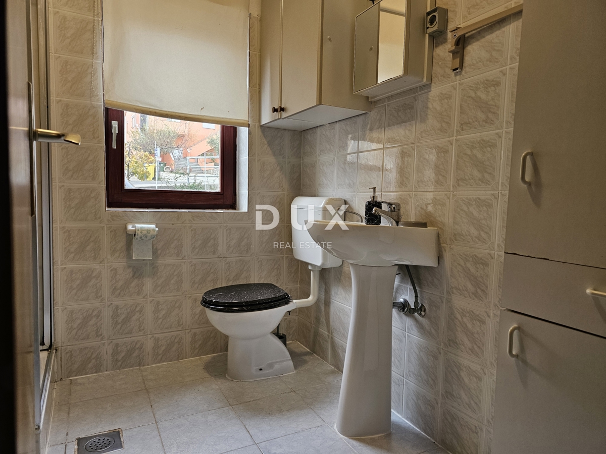 OTOK KRK, MESTO KRK - Idealno stanovanje v pritličju s parkirnim mestom