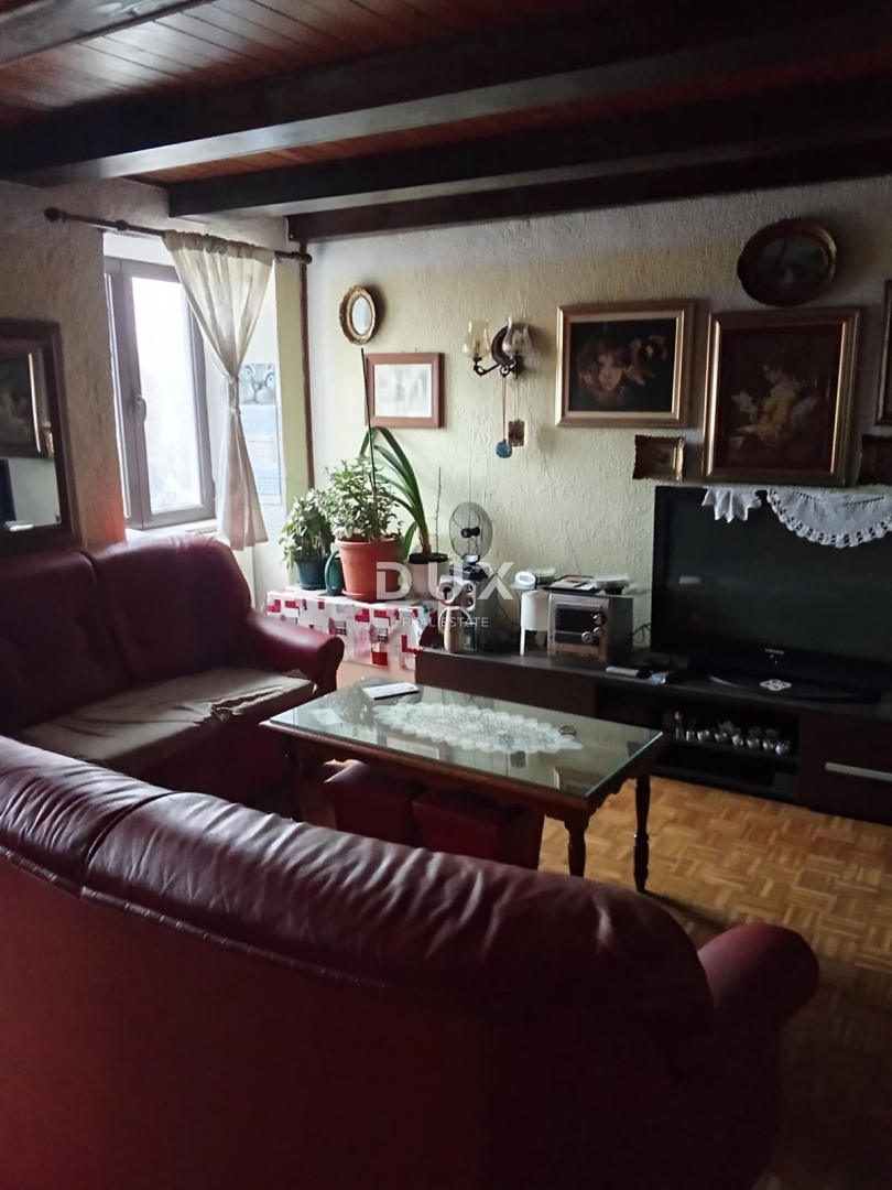 OPATIJA, MATULJI, JURDANI - hiša z garažo in 863 m2 vrta!!! PRILOŽNOST!!!