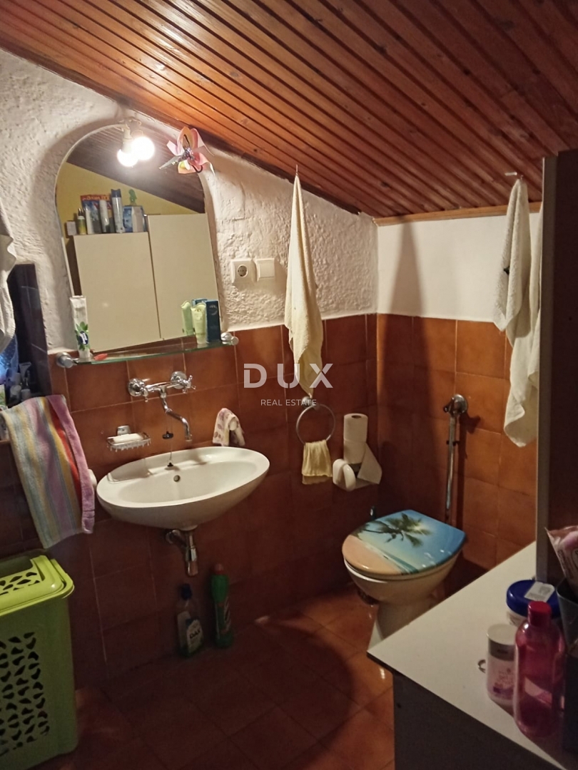 OPATIJA, MATULJI, JURDANI - hiša z garažo in 863 m2 vrta!!! PRILOŽNOST!!!