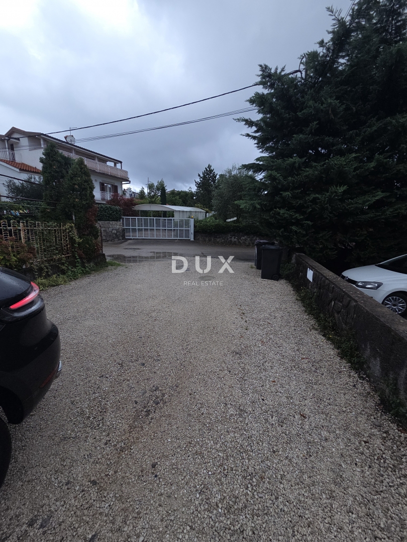 OPATIJA, POBRI, MATULJI – zazidljivo zemljišče 1600 m2 za družinsko hišo / stanovanjski objekt - oddaja stanovanj / hiše z bazenom 