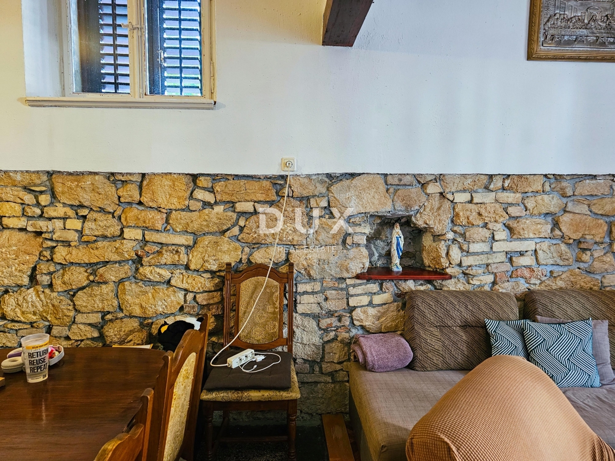 RIJEKA, CENTER - Dupleks stanovanje 104 m2, z dvoriščem in parkiriščem