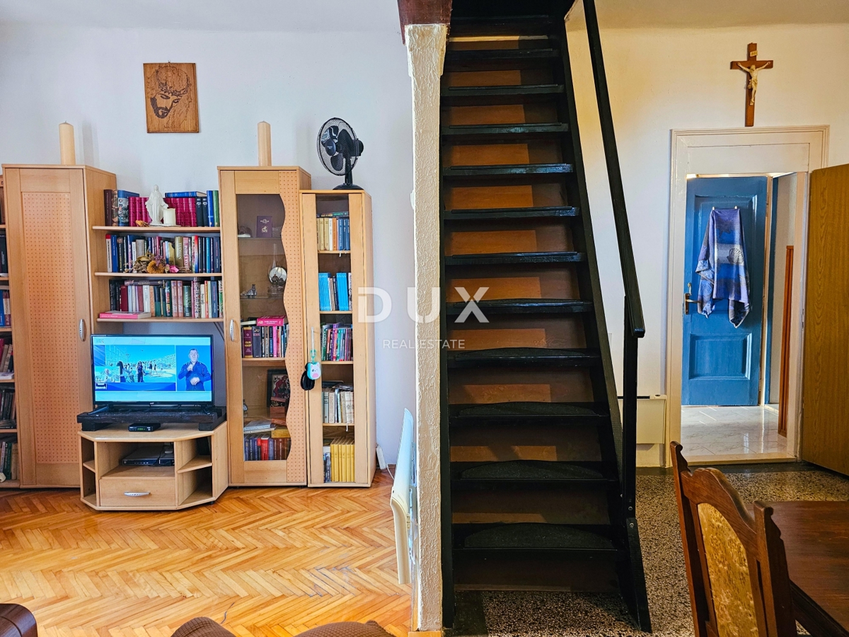 RIJEKA, CENTER - Dupleks stanovanje 104 m2, z dvoriščem in parkiriščem