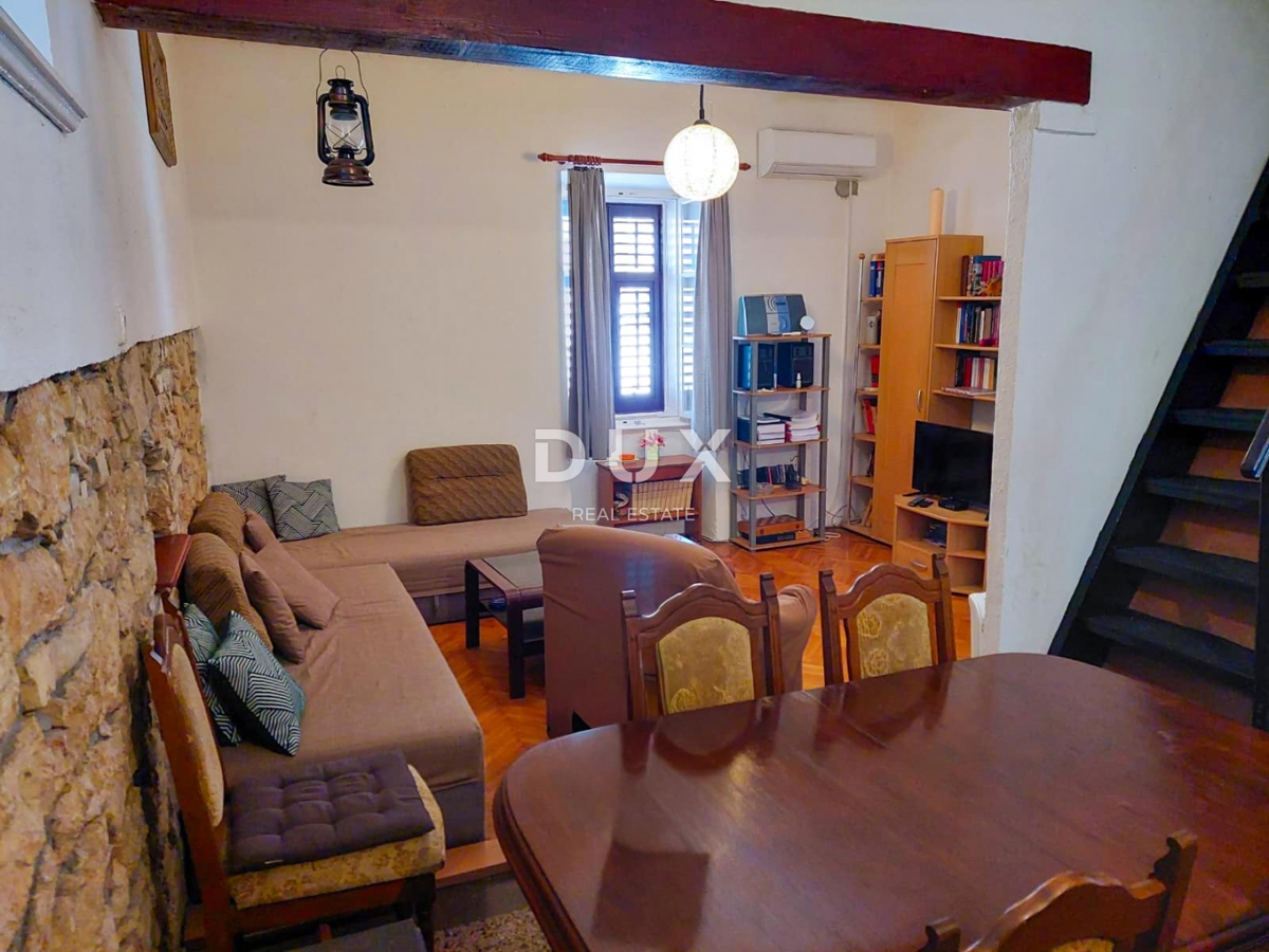 RIJEKA, CENTER - Dupleks stanovanje 104 m2, z dvoriščem in parkiriščem