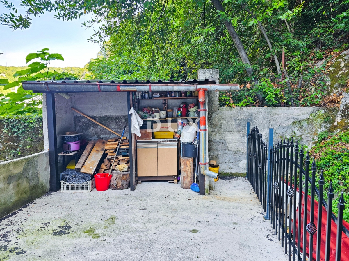 RIJEKA, CENTER - Dupleks stanovanje 104 m2, z dvoriščem in parkiriščem