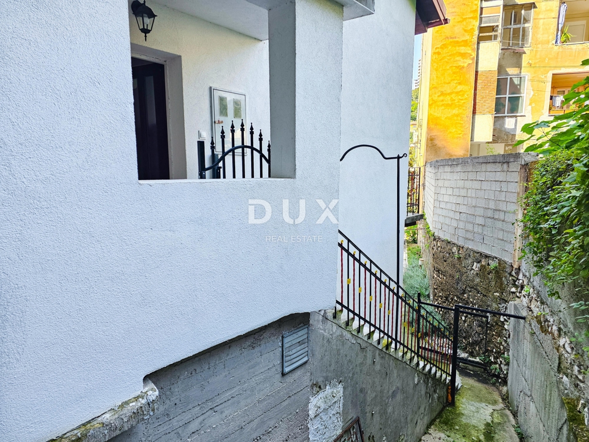 RIJEKA, CENTER - Dupleks stanovanje 104 m2, z dvoriščem in parkiriščem