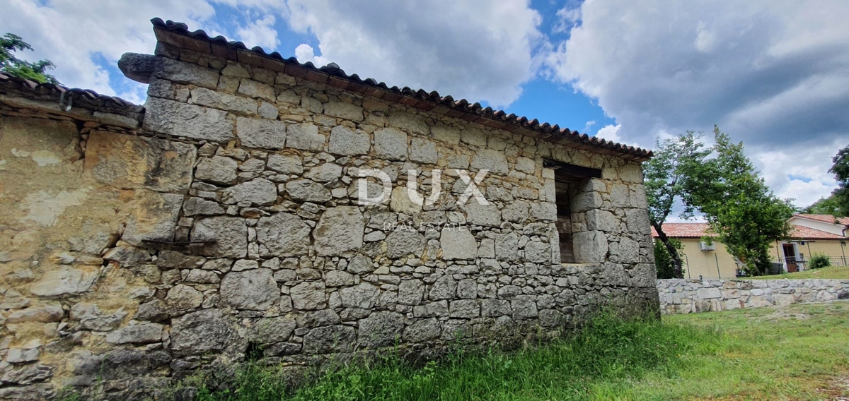 ISTRA, HUM - Kamnita starina za prenovo