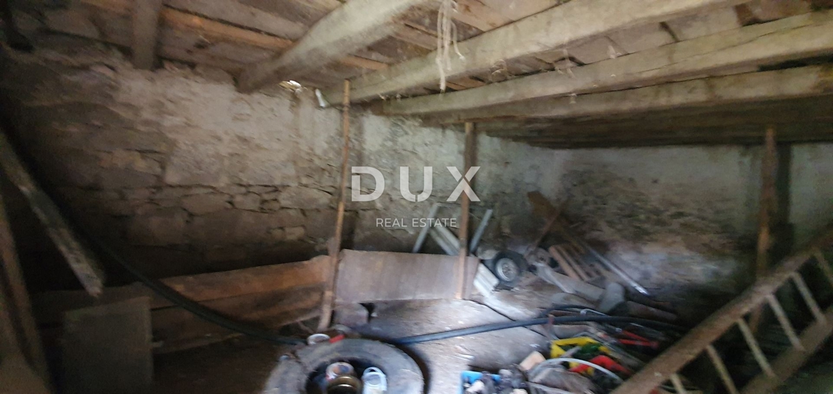 ISTRA, HUM - Kamnita starina za prenovo