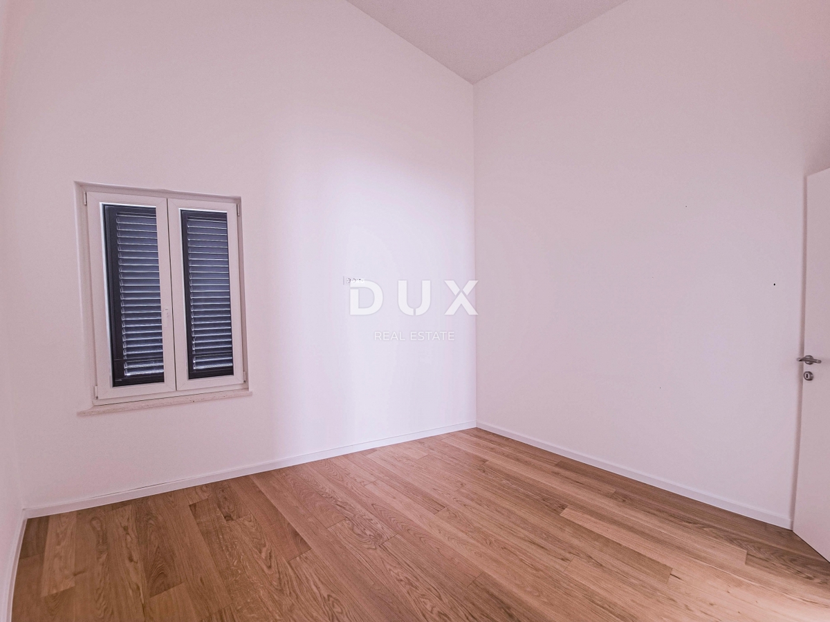 MALI LOŠINJ, CENTER - Edinstven penthouse 100m od morja!