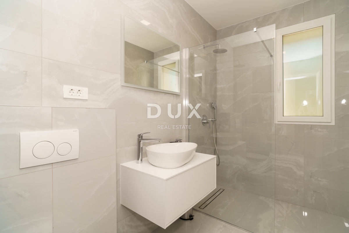 CRIKVENICA, BRIBIR - moderna vila z bazenom, pogled na morje