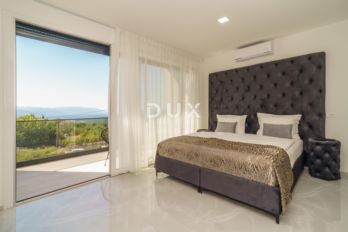 CRIKVENICA, BRIBIR - moderna vila z bazenom, pogled na morje