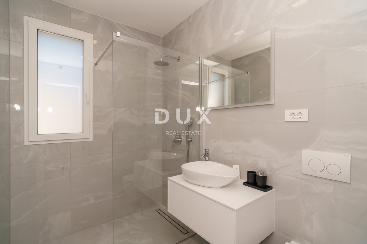 CRIKVENICA, BRIBIR - moderna vila z bazenom, pogled na morje