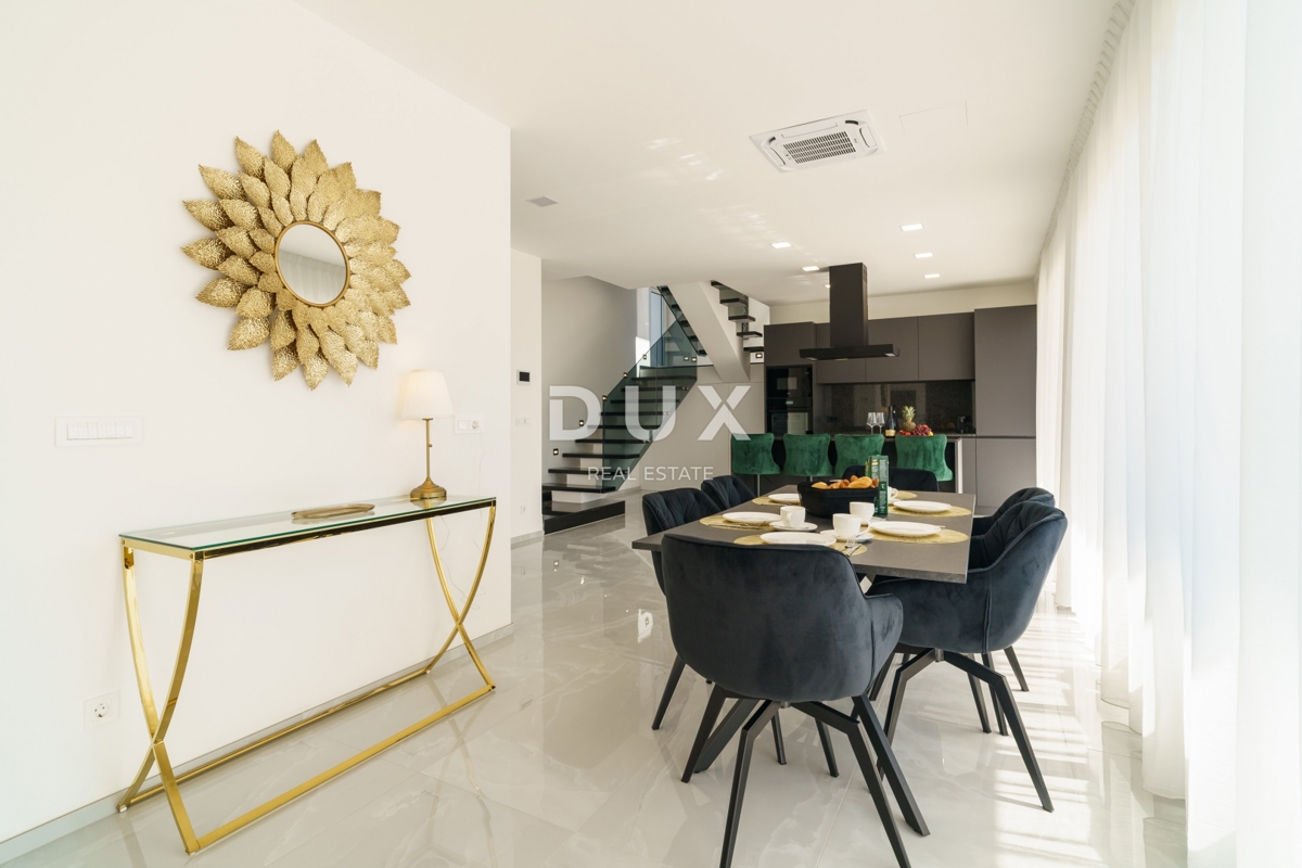 CRIKVENICA, BRIBIR - moderna vila z bazenom, pogled na morje