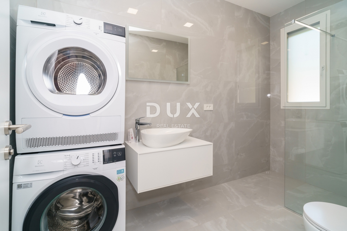 CRIKVENICA, BRIBIR - moderna vila z bazenom, pogled na morje