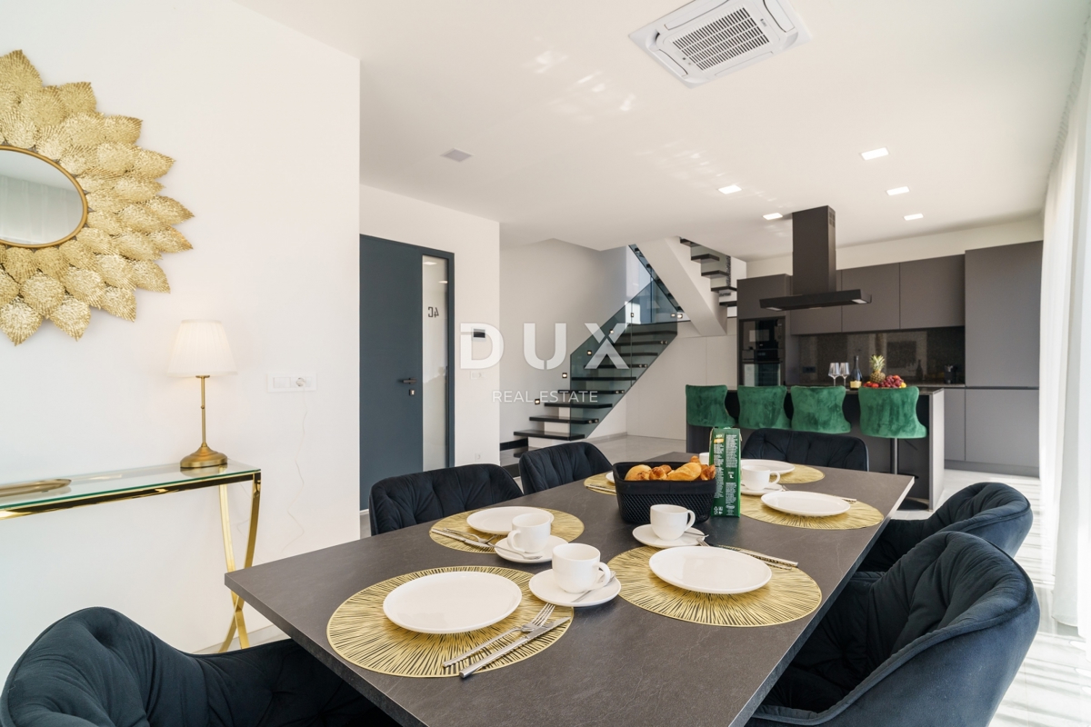 CRIKVENICA, BRIBIR - moderna vila z bazenom, pogled na morje