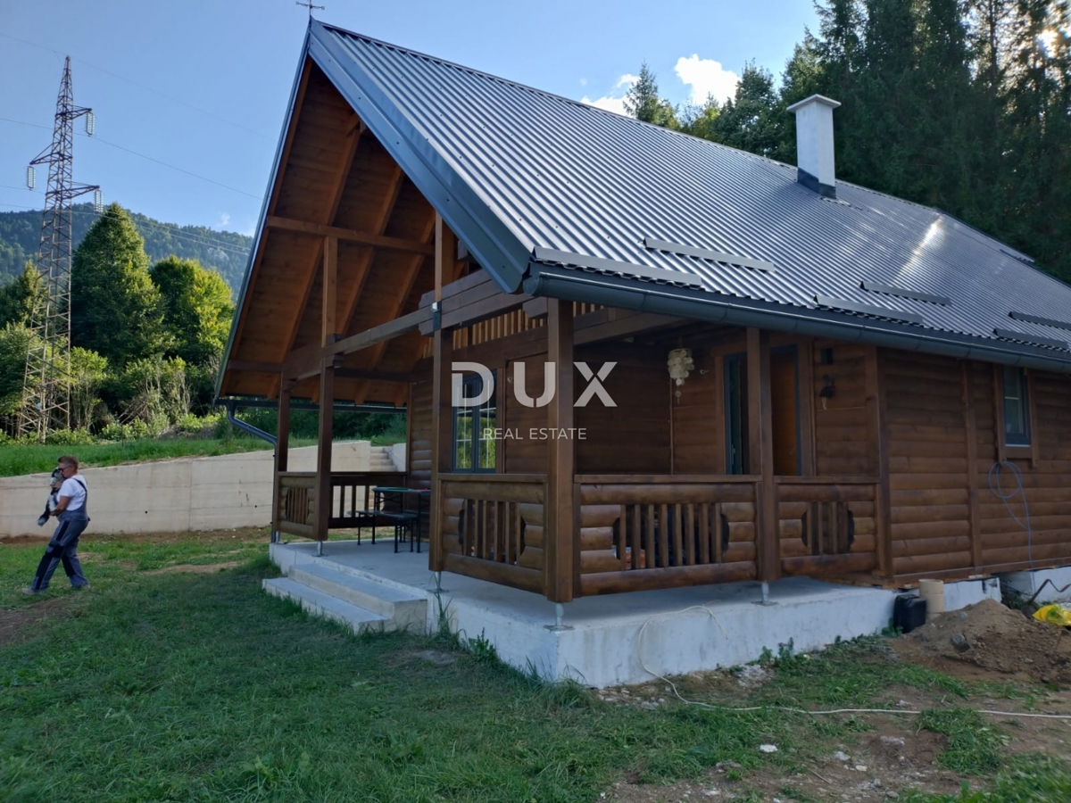 GORSKI KOTAR, LIČ - Samostojna lesena hiša v zaključni fazi, na samem