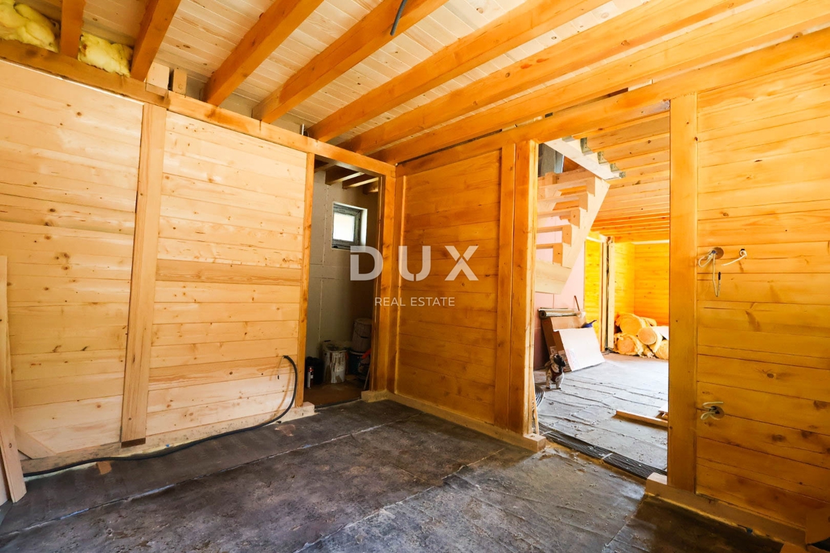 GORSKI KOTAR, LIČ - Samostojna lesena hiša v zaključni fazi, na samem