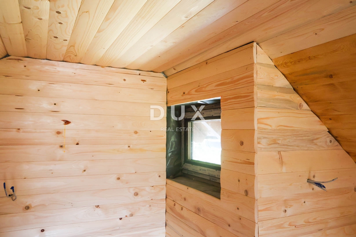 GORSKI KOTAR, LIČ - Samostojna lesena hiša v zaključni fazi, na samem