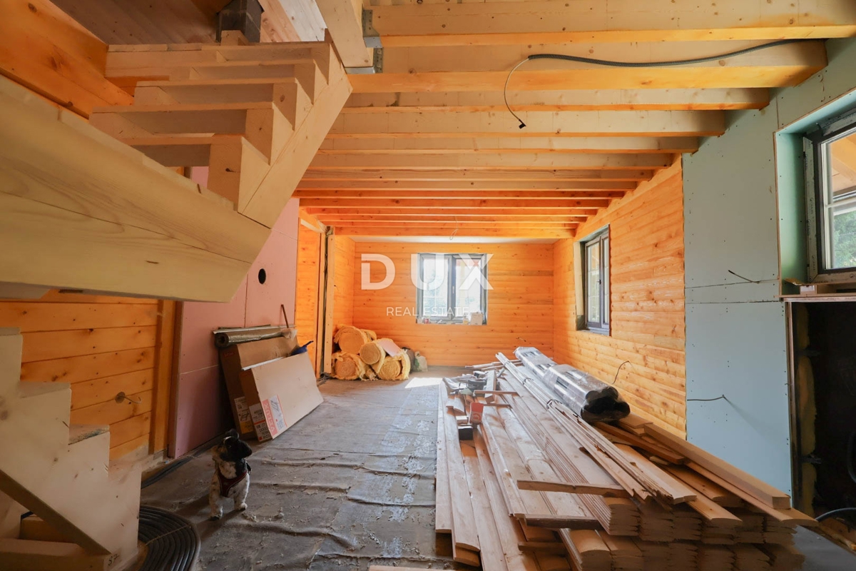 GORSKI KOTAR, LIČ - Samostojna lesena hiša v zaključni fazi, na samem