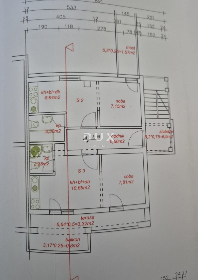 PAG, MESTO PAG - Prostorna hiša s panoramskim razgledom na morje in Velebit