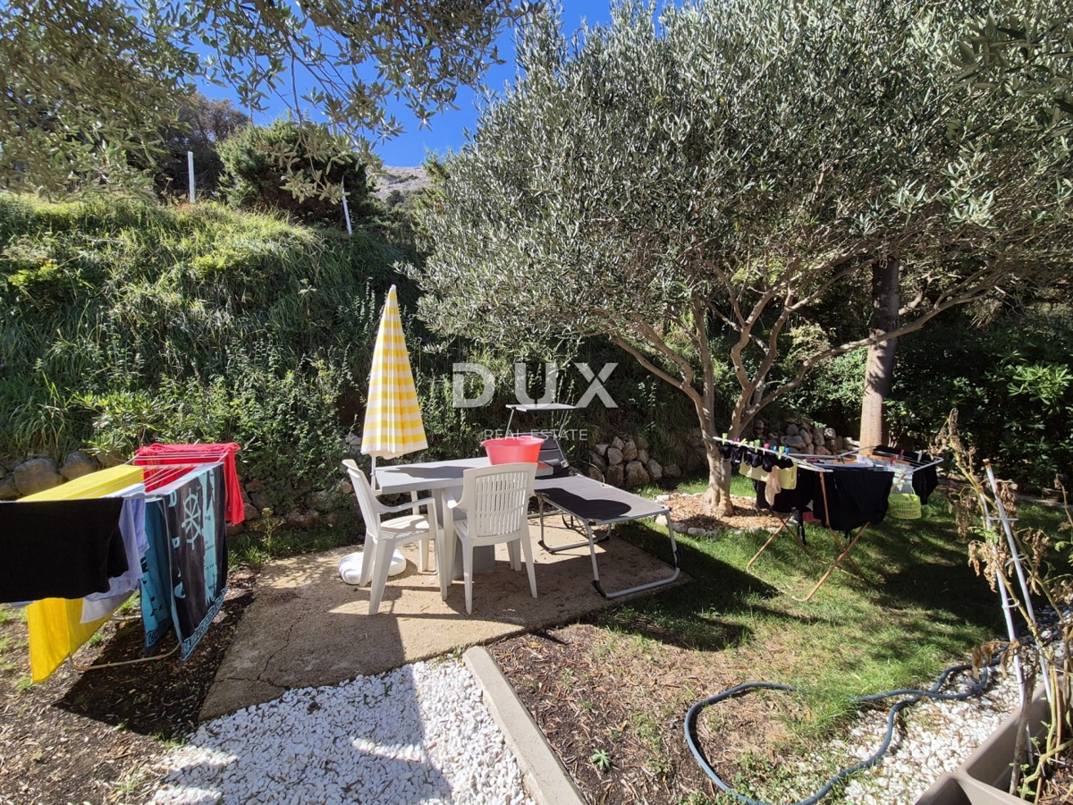 PAG, MESTO PAG - Prostorna hiša s panoramskim razgledom na morje in Velebit