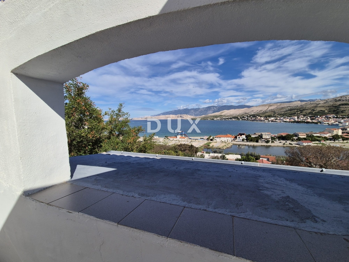 PAG, MESTO PAG - Prostorna hiša s panoramskim razgledom na morje in Velebit