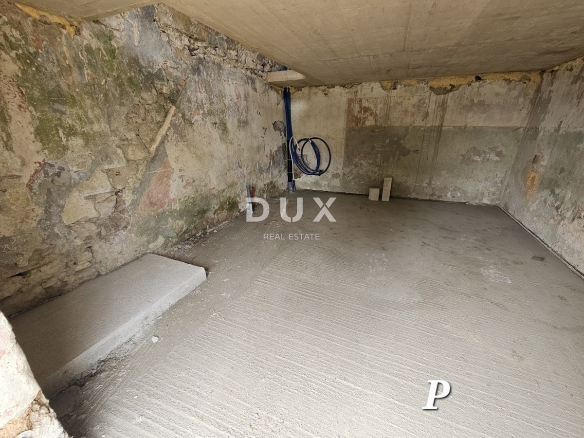 ISTRA, KRASICA - Avtohtona istrska hiša za adaptacijo