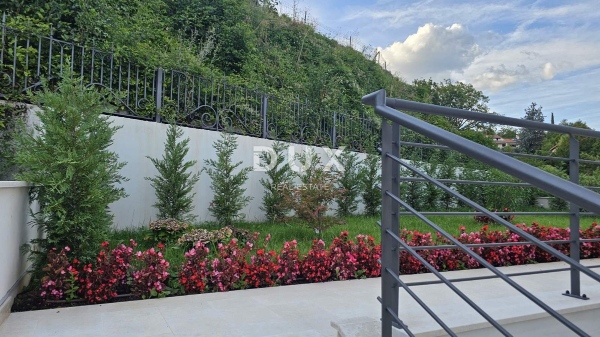 OPATIJA, LOVRAN - luksuzno stanovanje 94m2 v prvem nadstropju, 300m od morja