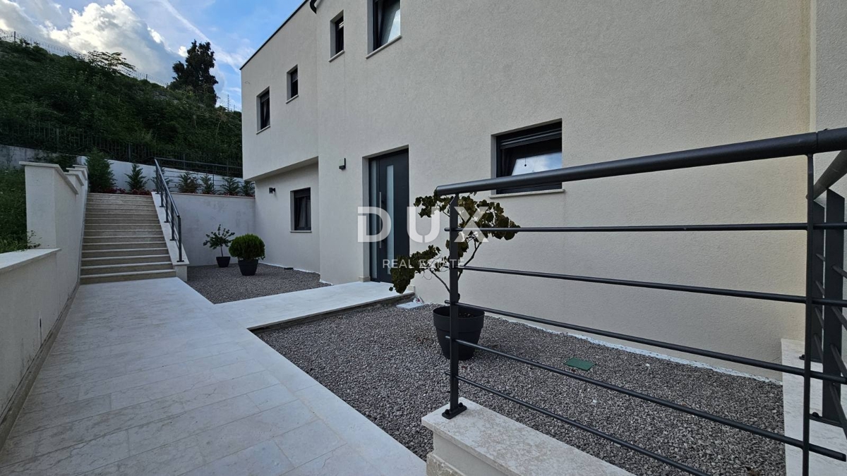 OPATIJA, LOVRAN - luksuzno stanovanje 94m2 v prvem nadstropju, 300m od morja