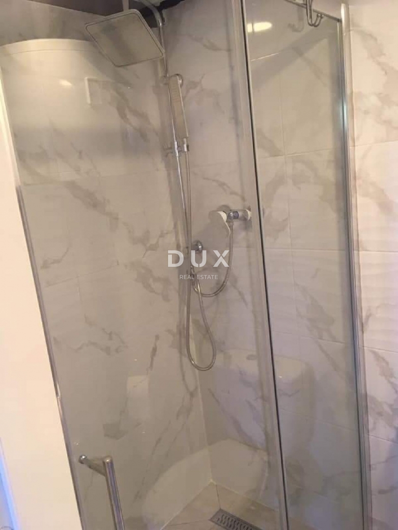 OPATIJA, VOLOSKO - elegantna nepremičnina z dvema apartmajema le nekaj korakov od morja, 87m2