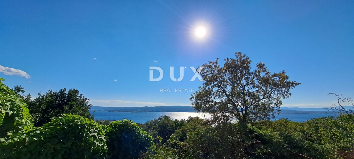 CRIKVENICA - polsamostojna hiša s panoramskim razgledom na Krk in morje