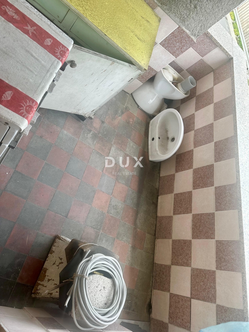 RIJEKA, CENTER/PEĆINE – Prostorno stanovanje s pogledom na morje in ekskluzivnim popustom za projekt prenove!