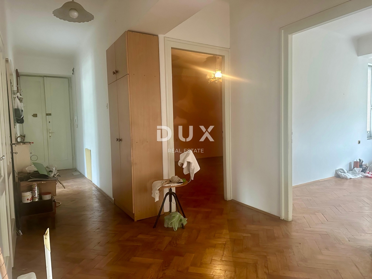 RIJEKA, CENTER/PEĆINE – Prostorno stanovanje s pogledom na morje in ekskluzivnim popustom za projekt prenove!