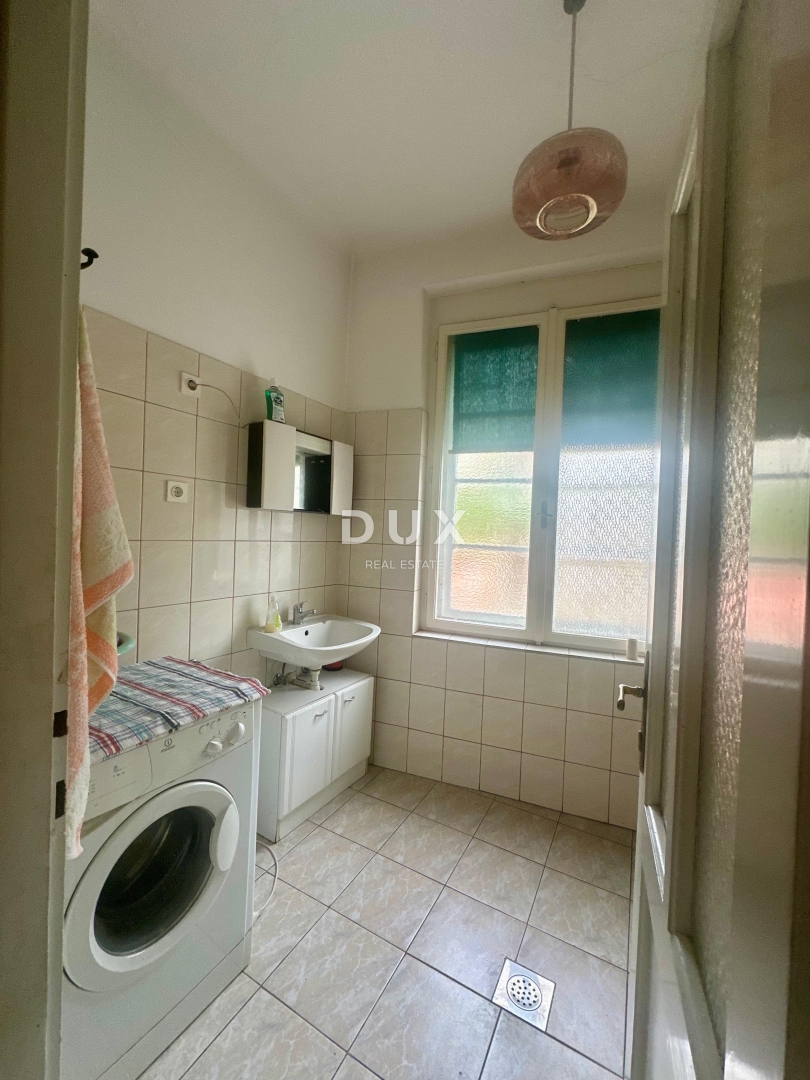 RIJEKA, CENTER/PEĆINE – Prostorno stanovanje s pogledom na morje in ekskluzivnim popustom za projekt prenove!